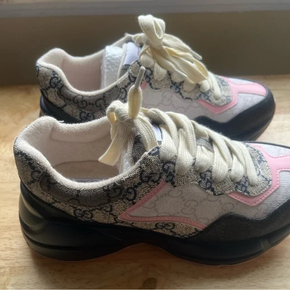 Gucci Rython Sneaker - Picture 3 of 6